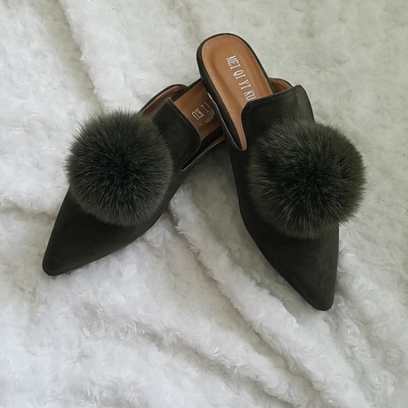 Mei Qi Yi Ku Shoes - NWOT dark green pom pom suede mules